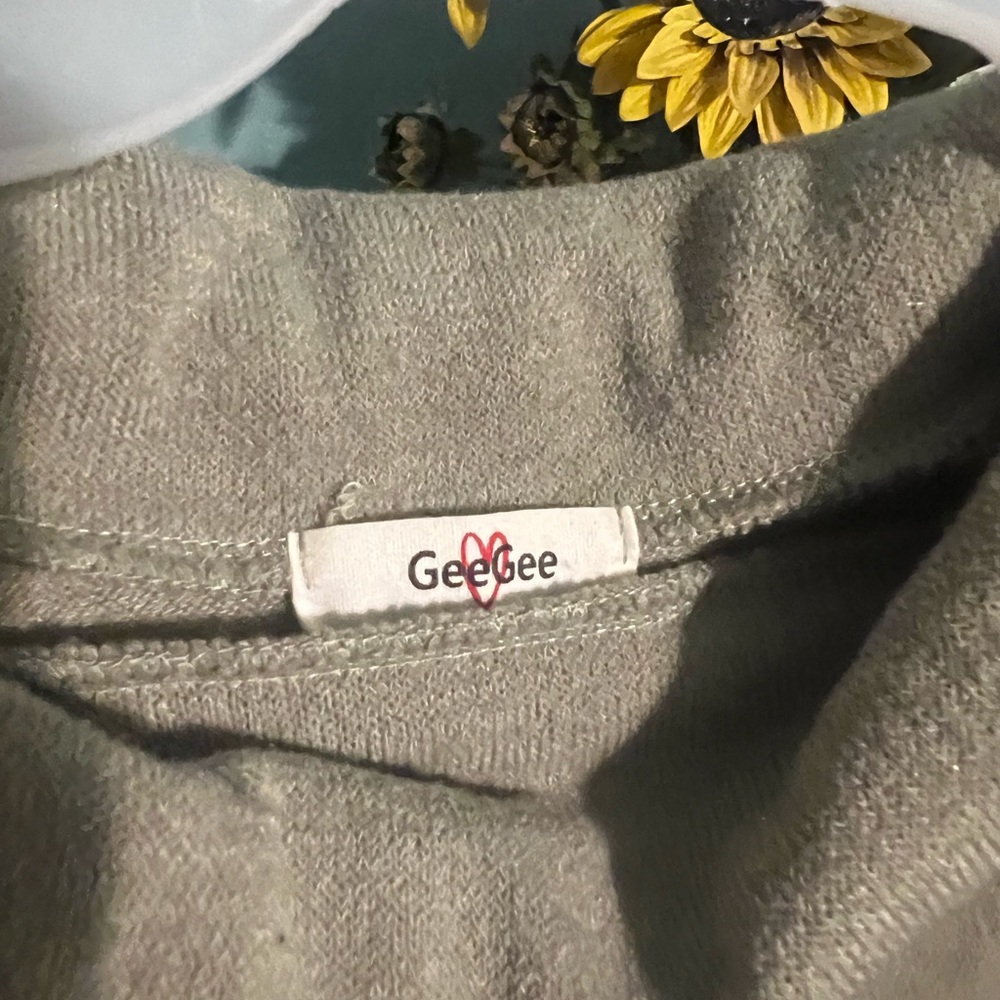 Green turtle neck crop top